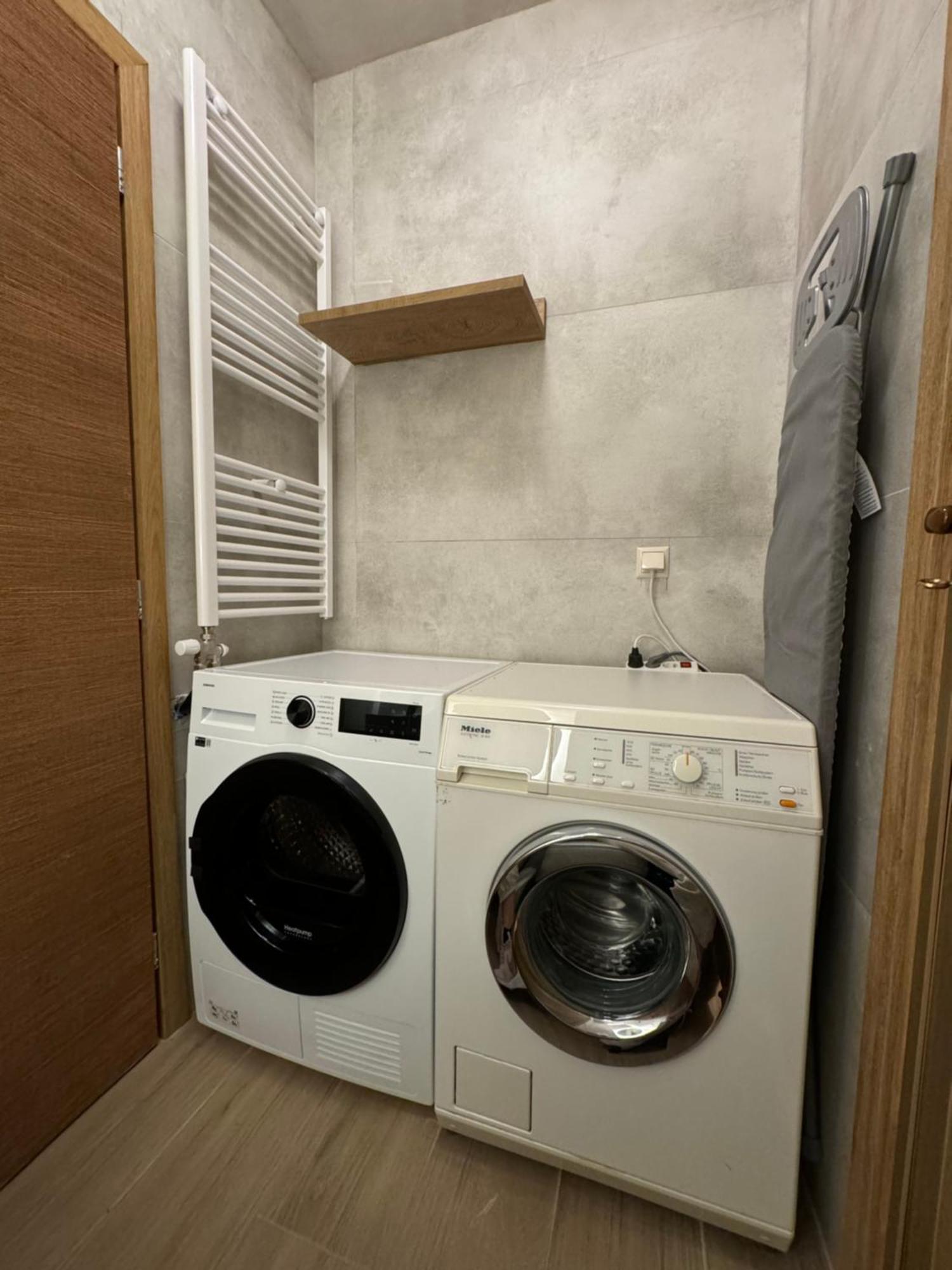 Aristi Boutique Stonehouse With Atticアパートメント エクステリア 写真